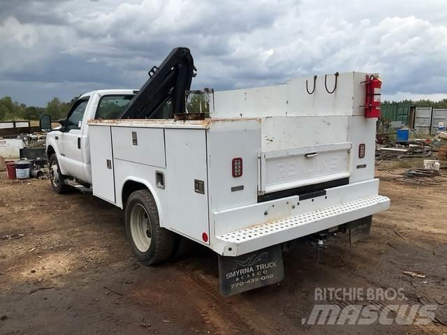 Ford F-450 皮卡车