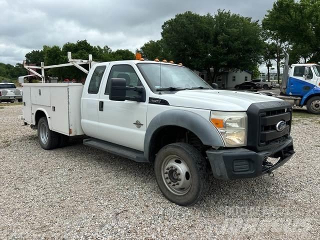 Ford F-450 皮卡车