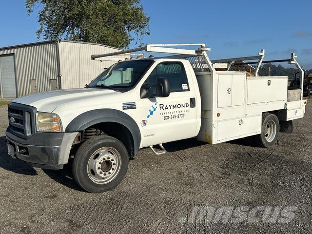 Ford F-450 皮卡车