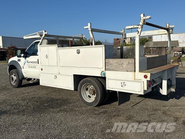 Ford F-450 皮卡车