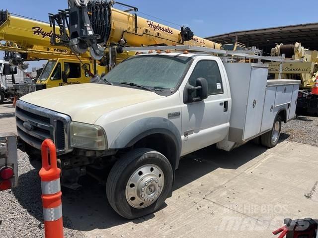 Ford F-450 皮卡车