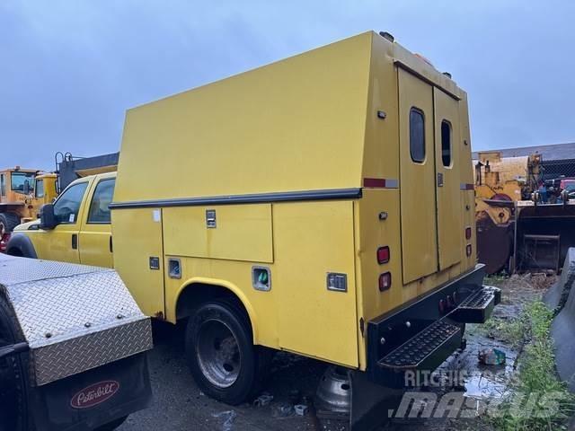Ford F-450 皮卡车