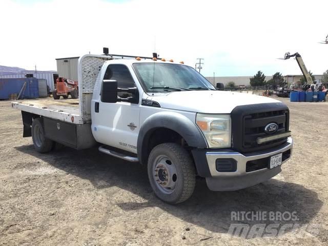 Ford F-450 平板栏板货车