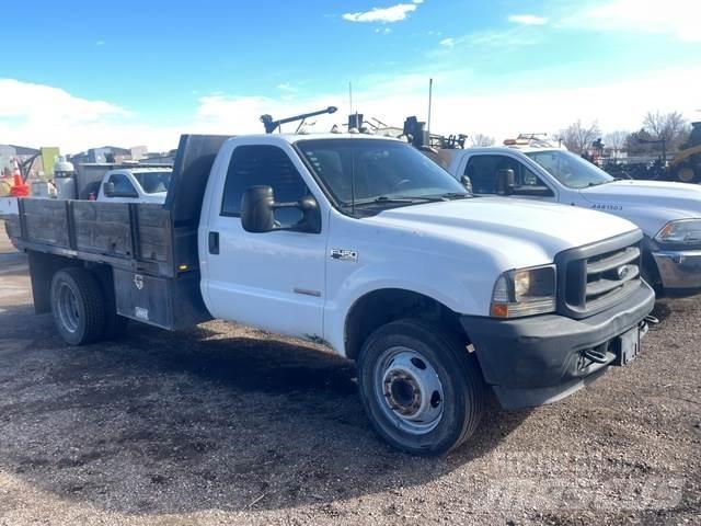 Ford F-450 平板栏板货车