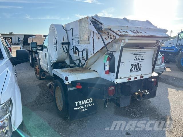 Ford F-450 道路清扫车