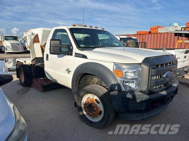 Ford F-450 道路清扫车