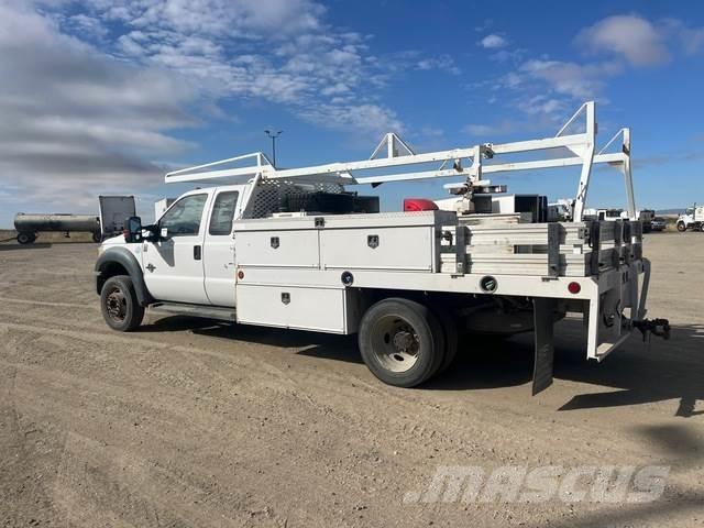 Ford F-450 平板栏板货车