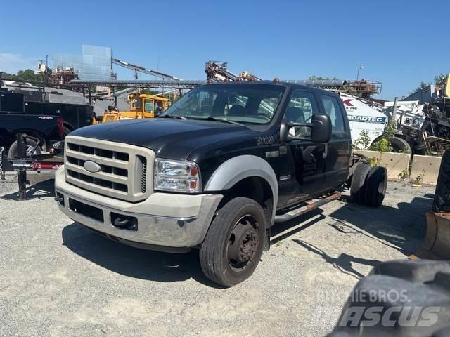 Ford F-450 驾驶室与内部