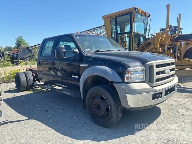 Ford F-450 驾驶室与内部
