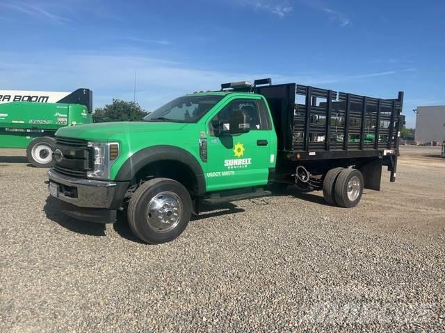 Ford F-450 平板栏板货车