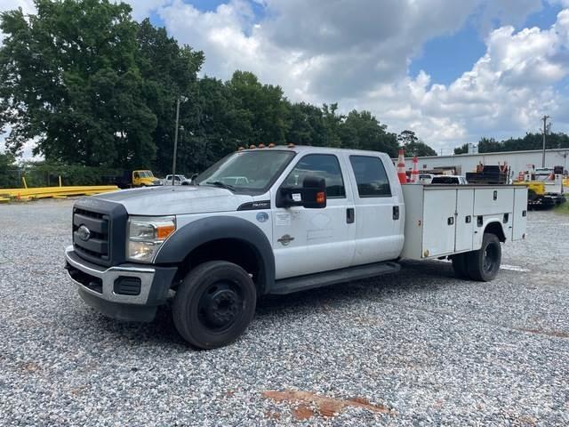 Ford F-450 皮卡车