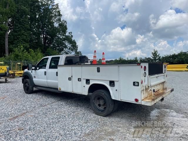 Ford F-450 皮卡车