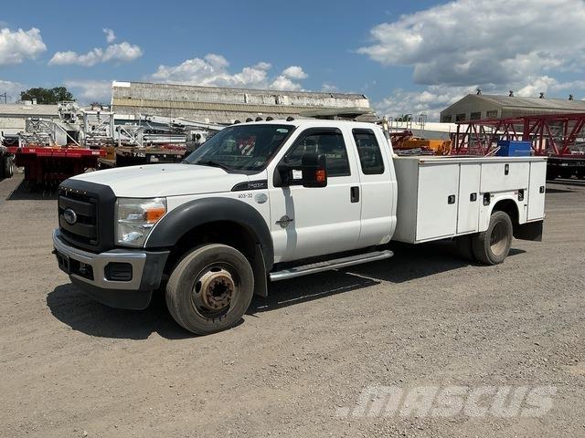 Ford F-450 皮卡车