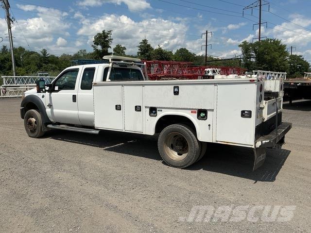 Ford F-450 皮卡车