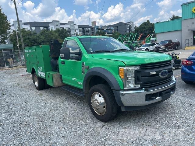 Ford F-450 皮卡车