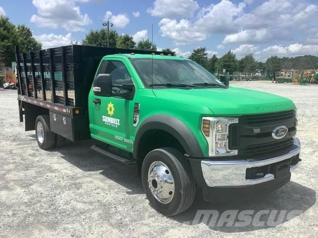 Ford F-450 平板栏板货车