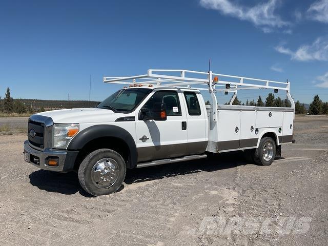 Ford F-450 皮卡车