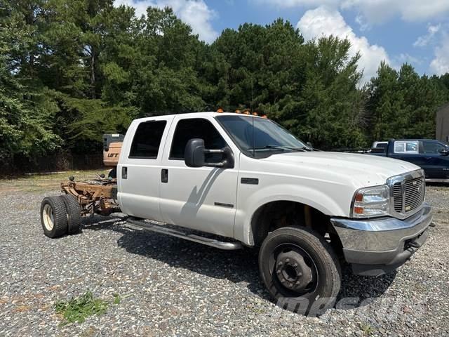 Ford F-450 驾驶室与内部