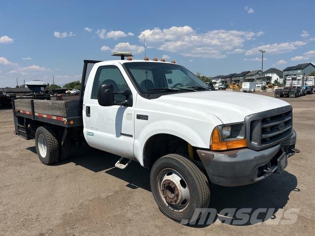 Ford F-450 平板栏板货车