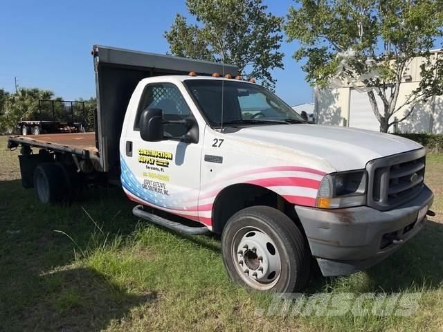 Ford F-450 平板栏板货车