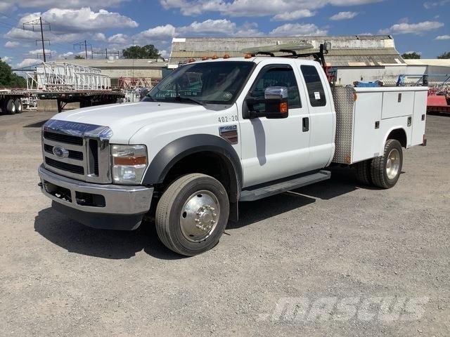 Ford F-450 皮卡车