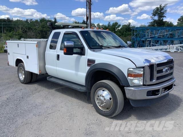Ford F-450 皮卡车