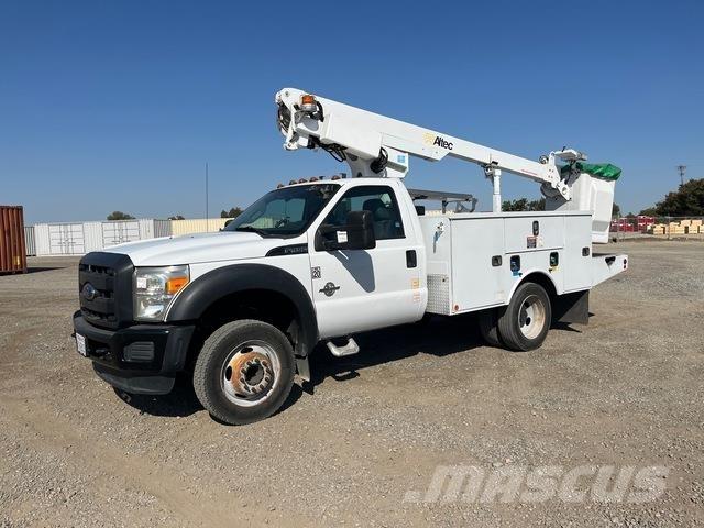Ford F-450 车载式高空作业车