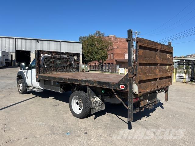 Ford F-450 平板栏板货车