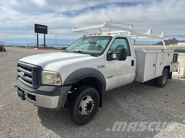 Ford F-450 皮卡车