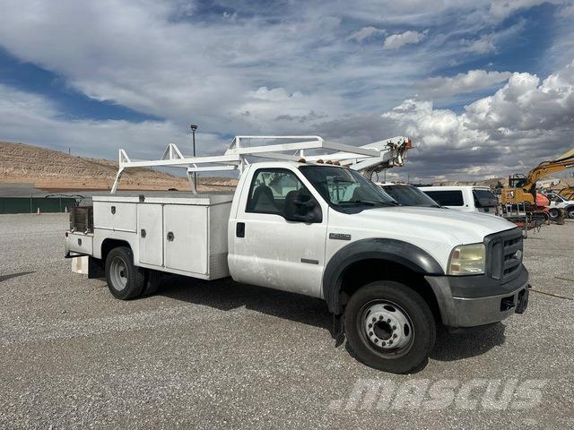 Ford F-450 皮卡车
