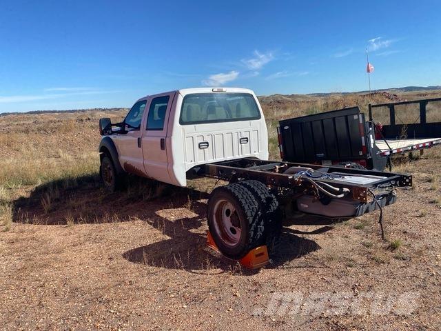 Ford F-450 驾驶室与内部