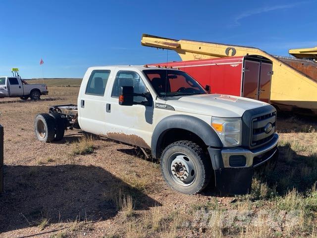 Ford F-450 驾驶室与内部