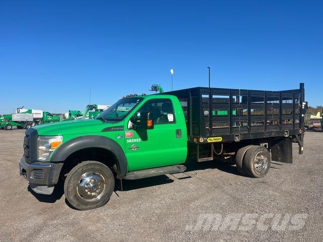 Ford F-450 平板栏板货车