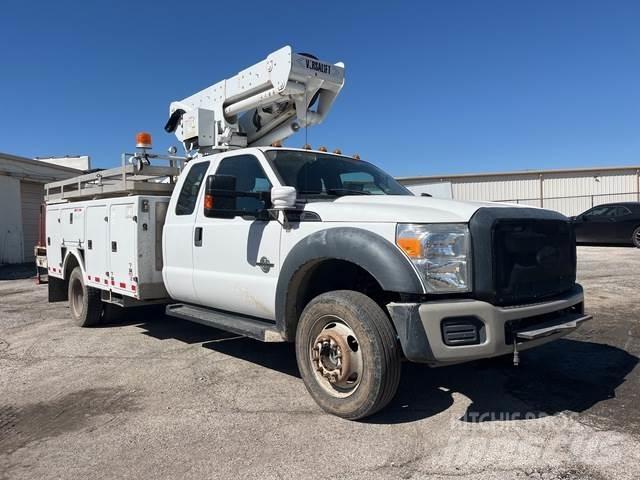 Ford F-550 车载式高空作业车