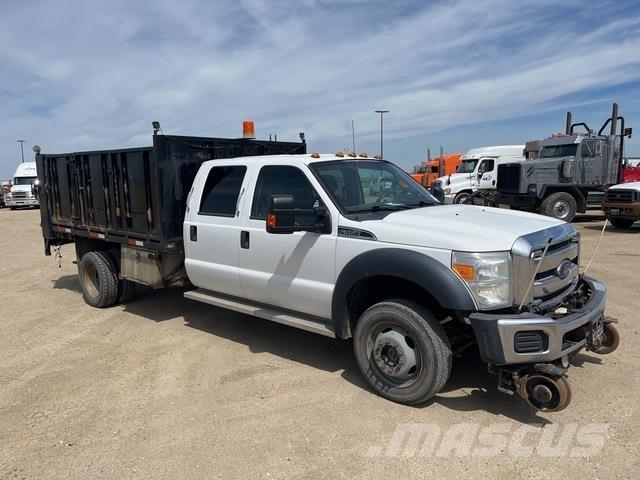 Ford F-550 平板栏板货车