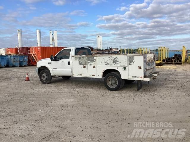 Ford F-550 皮卡车