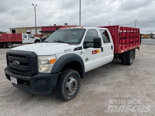 Ford F-550 平板栏板货车