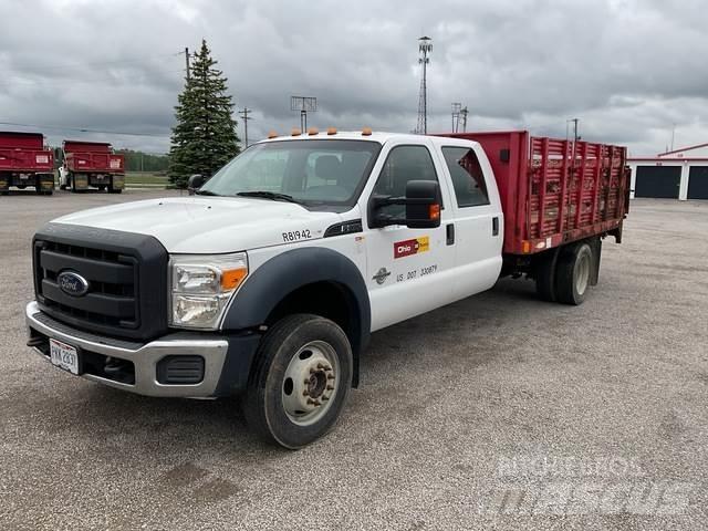 Ford F-550 平板栏板货车