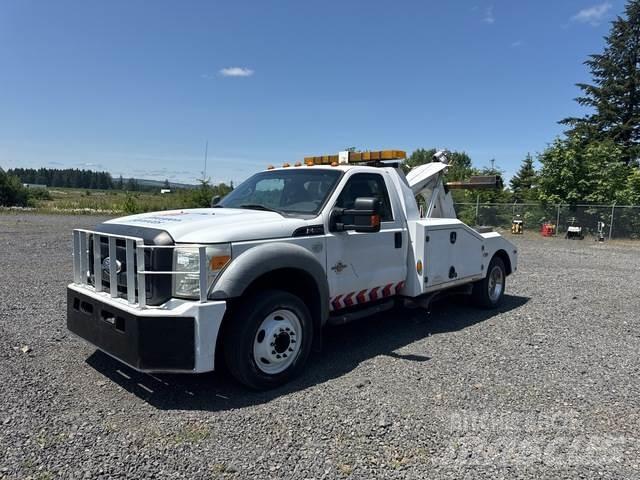 Ford F-550 救援车