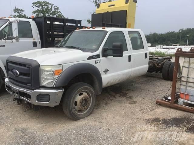 Ford F-550 驾驶室与内部