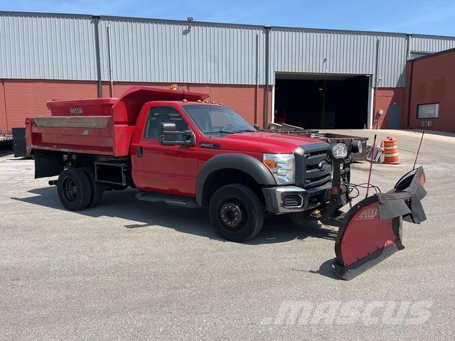 Ford F-550 推雪机
