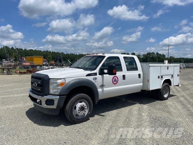 Ford F-550 皮卡车