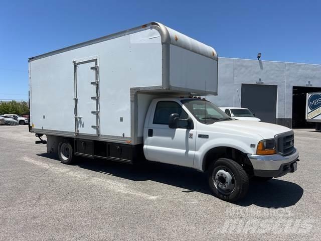 Ford F-550 厢式货车