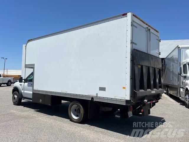 Ford F-550 厢式货车