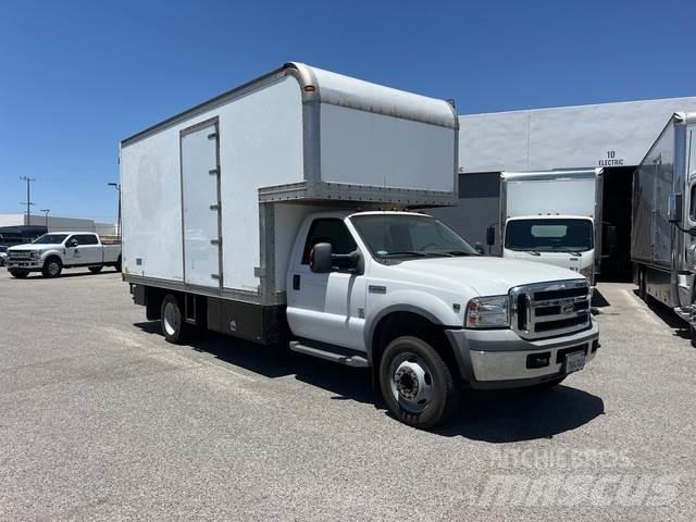 Ford F-550 厢式货车