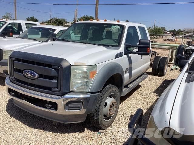 Ford F-550 驾驶室与内部
