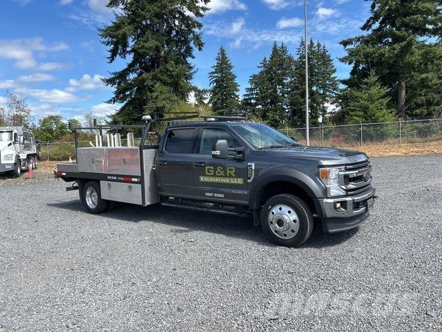 Ford F-550 平板栏板货车
