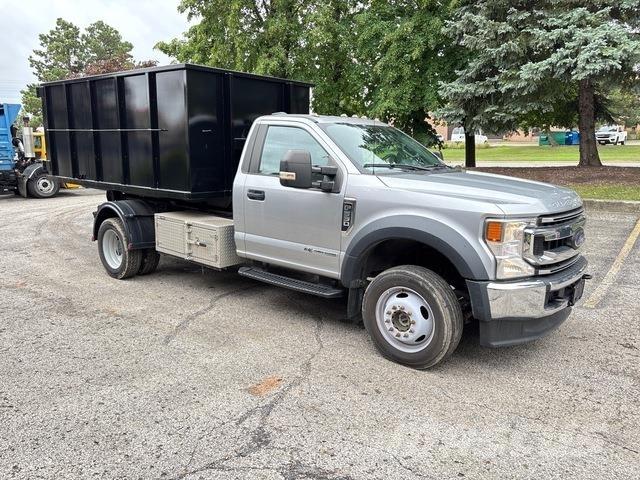 Ford F-550 工程吊钩车