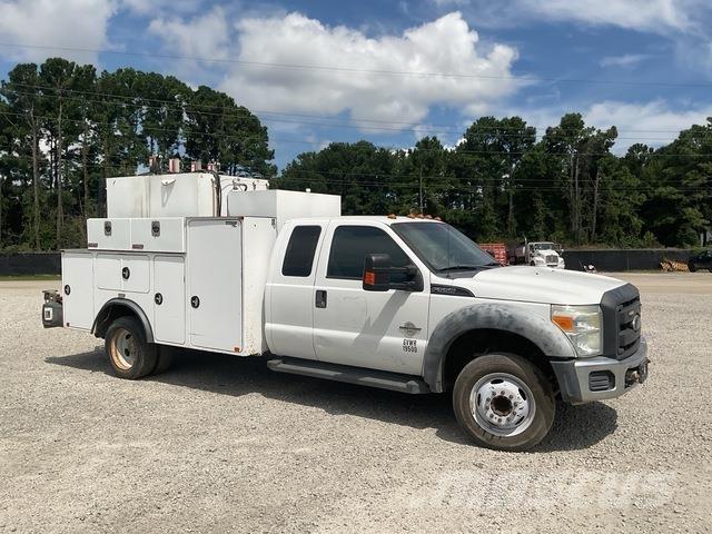 Ford F-550 油罐车