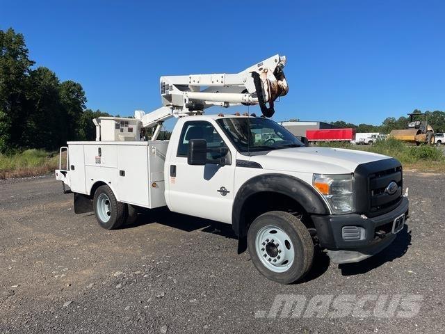 Ford F-550 车载式高空作业车
